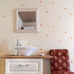 Appartement Charming, Spacious, Sea View Åkirkeby