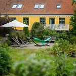 Charming, Spacious, Sea View Appartement