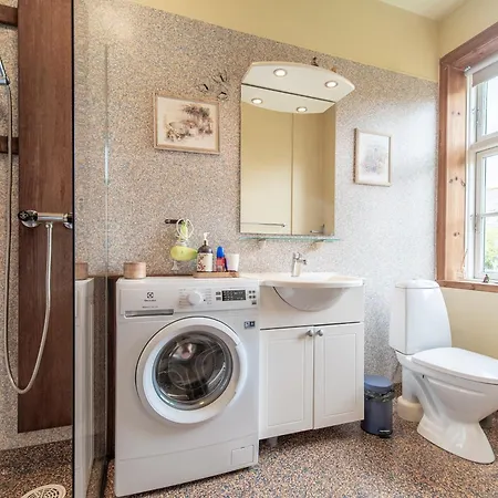 Charming, Spacious, Sea View * Akirkeby
